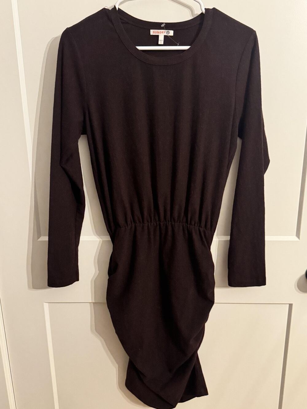 Sundry Dress Sz 1 Brown Long Sleeve Ruched Bodycon Knee Length Crew Neck Comfy